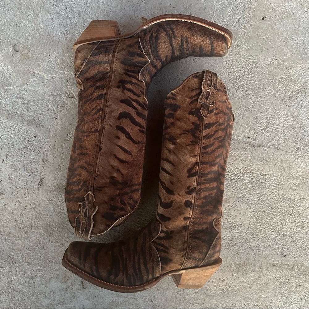 Women's TwistedX Square Toe Cowhide Tiger Print Leather Western Cowboy Boots 6.5